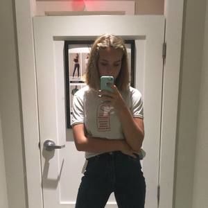 Meet your Posher, Madelyn